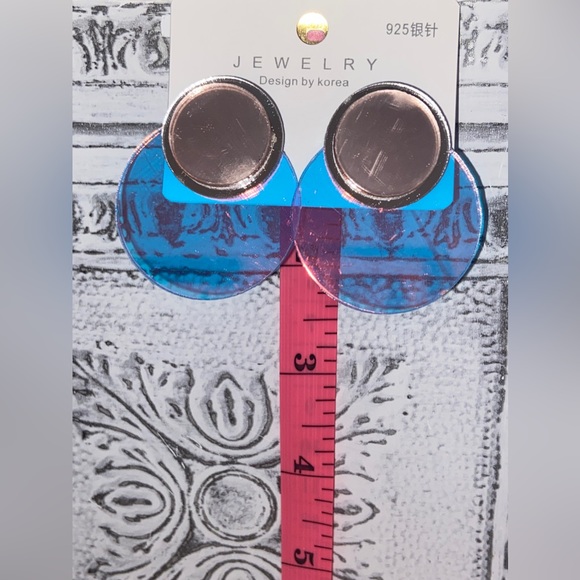 New Earrings- Last But Not Least Cute, Plastic, Shimmering, Lightweight and FUN - Picture 3 of 10